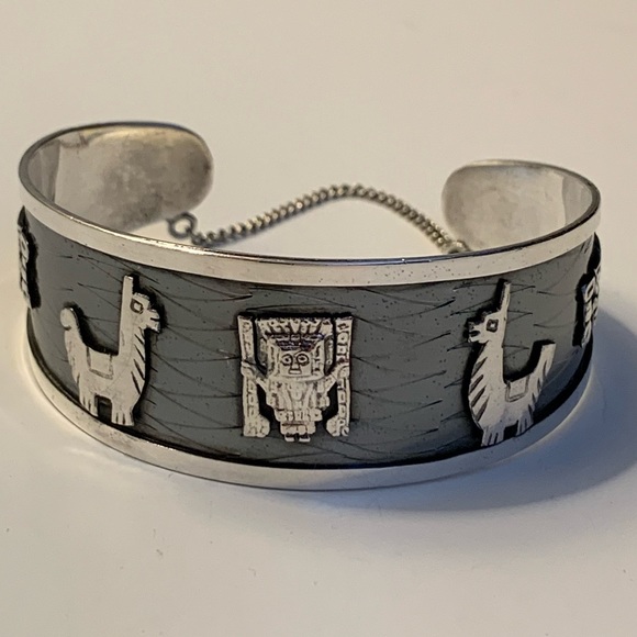 Vintage Peruvian storyteller Sterling Cuff! - Picture 2 of 9